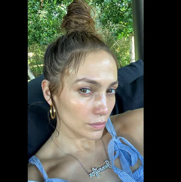 Jennifer Lopez senza trucco