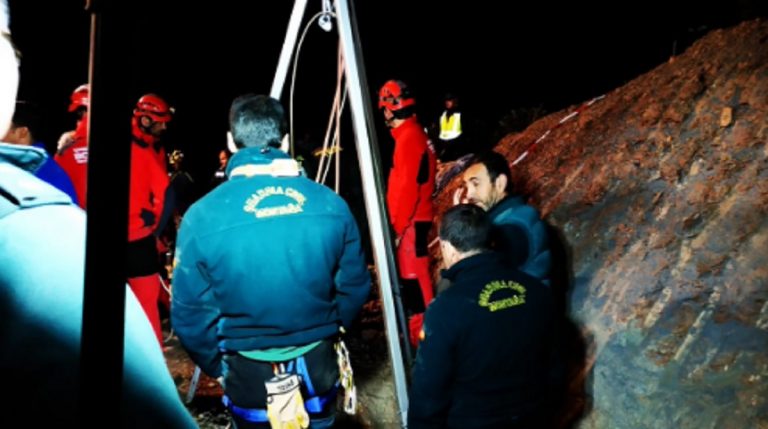 Bimbo caduto nel pozzo: le ultime notizie sul piccolo Julen Bimbo caduto nel pozzo: le ultime notizie sul piccolo Julen
