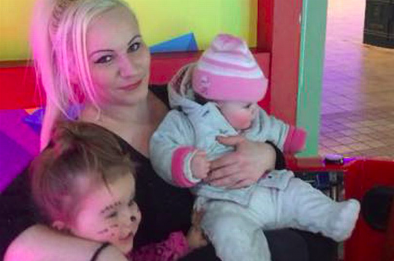 mamma-uccide-figlie-si-suicida