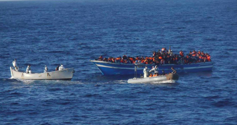 Migranti, naufragio nel mar Egeo