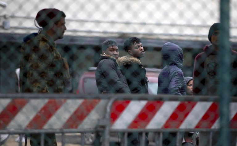 Migranti, trasferimenti al Cara di Castelnuovo di Porto