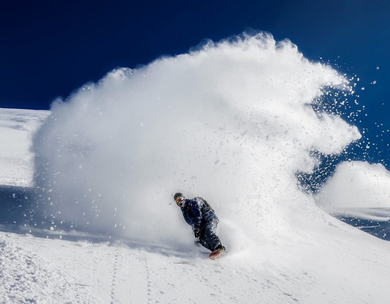 Snowboarder muore a Courmayeur