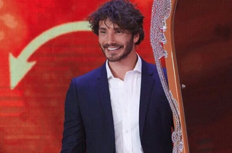 Stefano De Martino apre un'agenzia di comunicazione