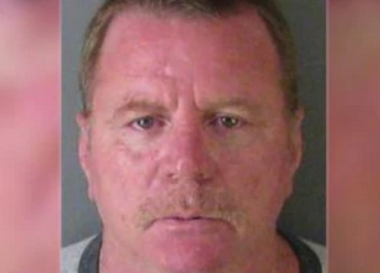 Usa, violentata e messa incinta, 13enne denuncia poliziotto