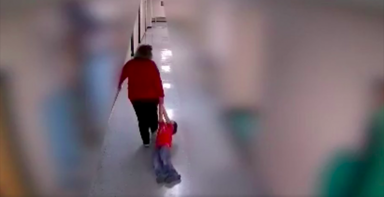 Usa, maestra maltratta bambino autistico