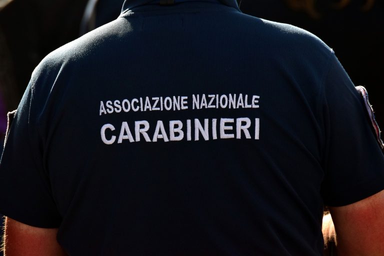 Veneto, madre getta neonata a terra e la uccide