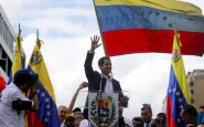 Venezuela, Guaidò si auto proclama presidente