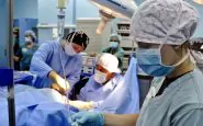 Vietnam, paziente in coma etilico: trasfusione con 15 lattine di birra