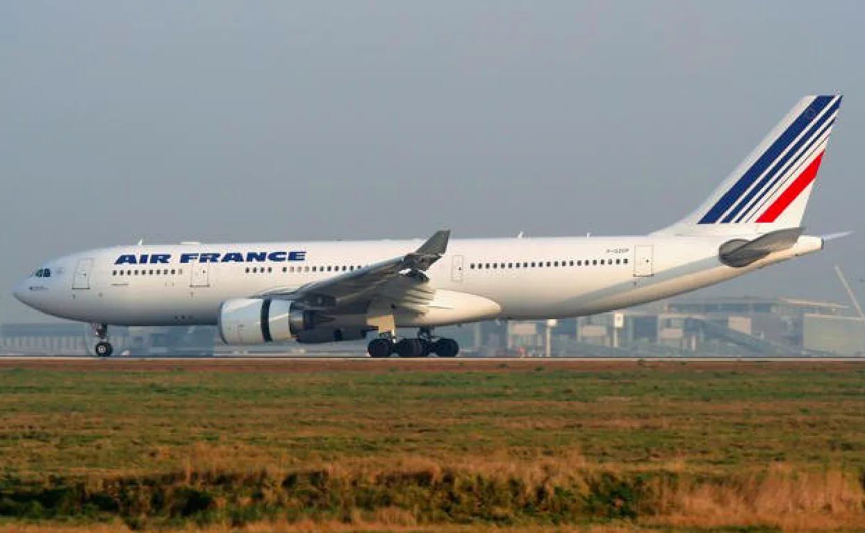 Air France si sfila dal salvataggio di Alitalia