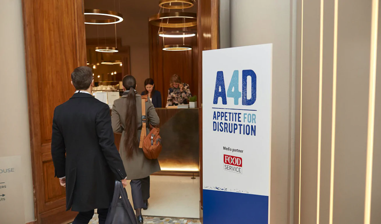 Appetite for Disruption, Global Attitude