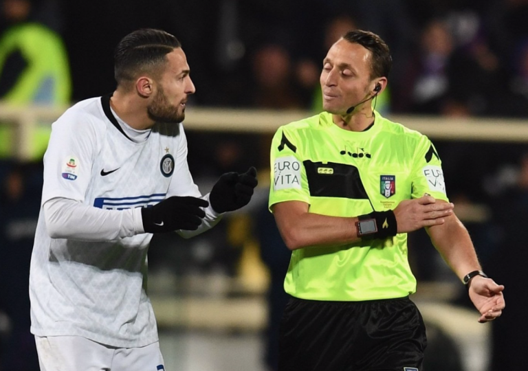 Tre giornate di stop per l'arbitro Abisso