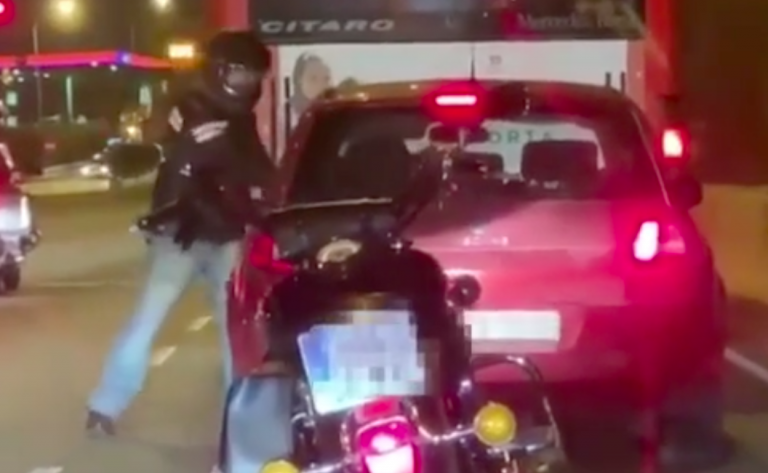 Barcellona, lite in strada