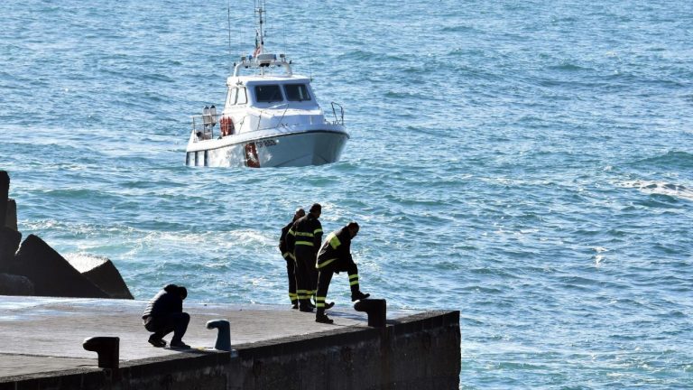 Catania, trovato il cadavere di uno dei tre ragazzi dispersi in mare