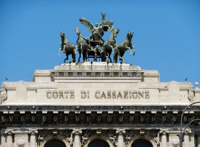 Spara e ferisce i ladri, Angelo Peveri condannato a 4 anni e 6 mesi di carcere