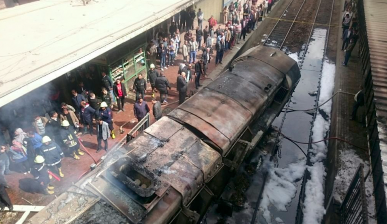 Il Cairo, incidente treno instazione centrale
