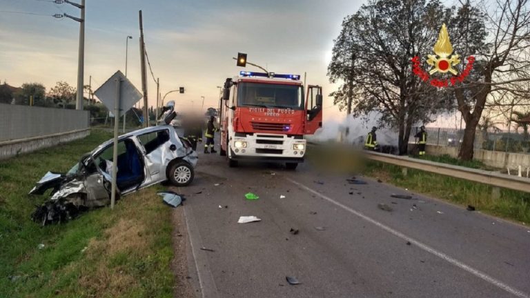 Pontinia, auto in fiamme dopo un'incidente sulla Migliara 47: un morto