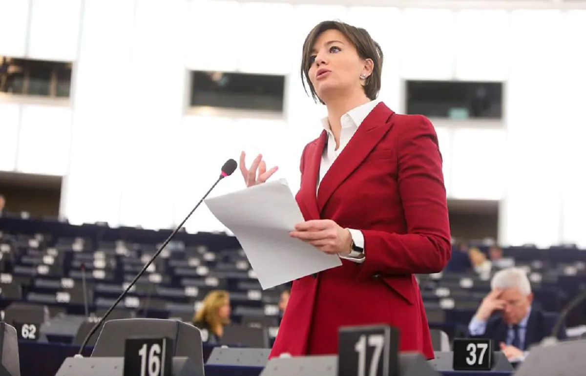 L'eurodeputata Lara Comi "Basta insulti sessisti sui social"