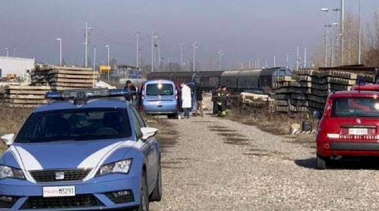 Modena, corpo carbonizzato