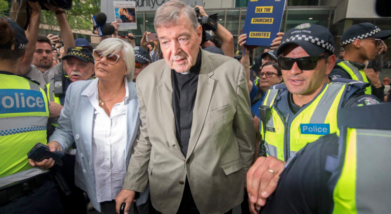 Il cardinale australiano George Pell è stato condannato per abusi sessuali Il cardinale australiano George Pell è stato condannato per abusi sessuali