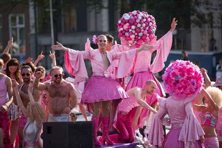 Disneyland paris Gaypride