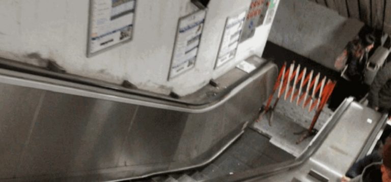 Roma, guasto scale mobili metropolitana