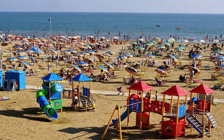 A Bibione la prima spiaggia smoke free