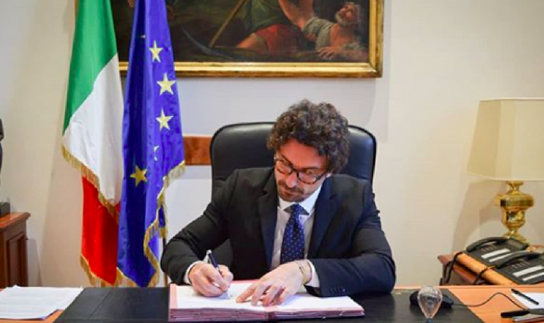 Tav, Toninelli invia alla Francia l'analisi costi-benefici