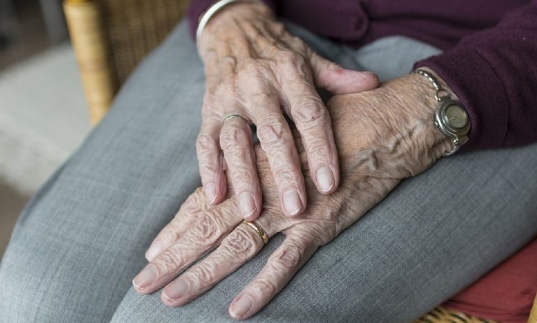 anziana violenza sessuale