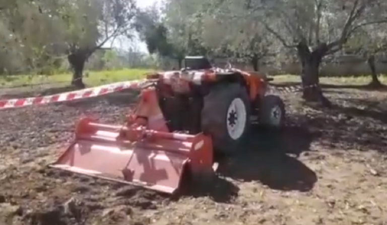 bimbo ucciso trattore