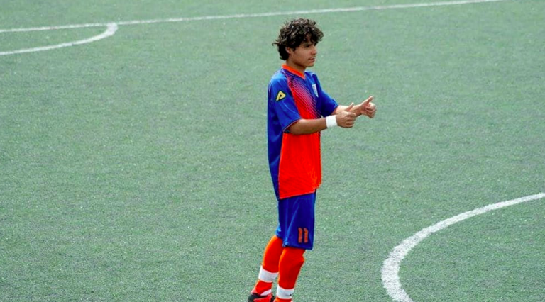 Bologna, morto sul campo per infarto