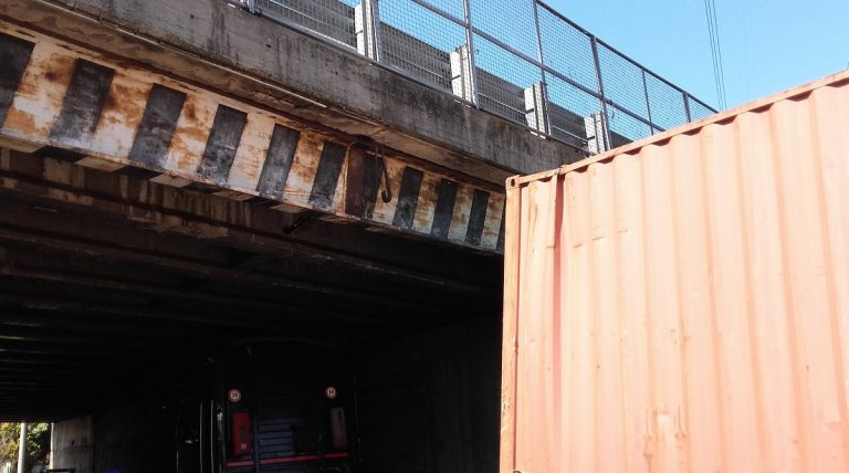 cesano maderno camion ponte