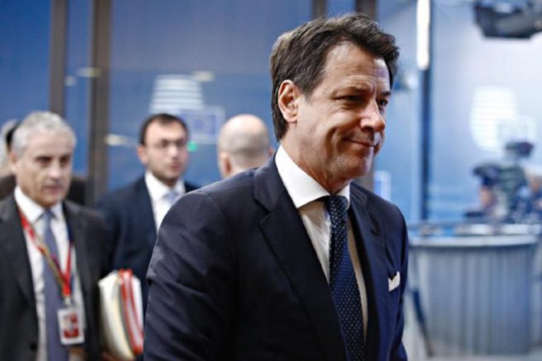 Conte lascia la politica "Non continuerò dopo questo governo"