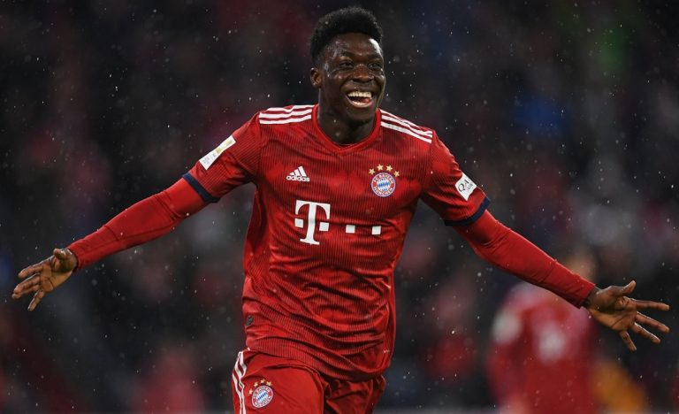 Bayern Monaco, il primo gol di Alphonso Davies