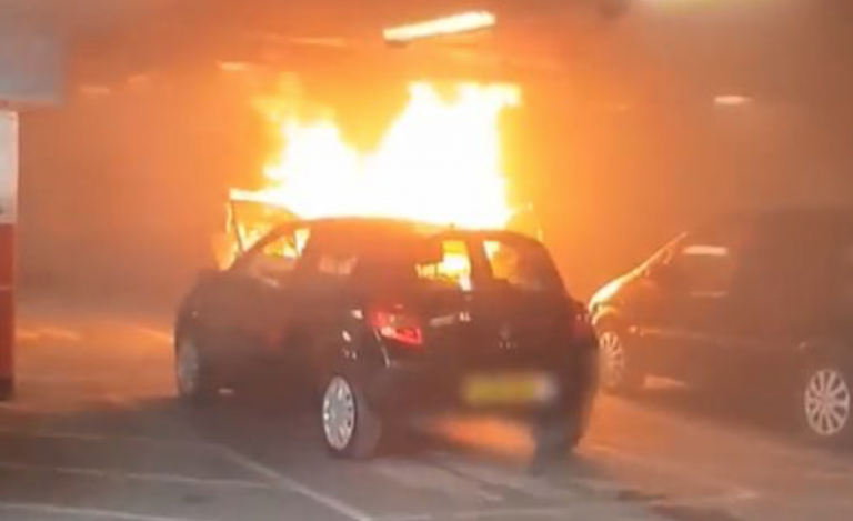 incendio auto 768x469