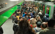 Incidente in metro a Milano