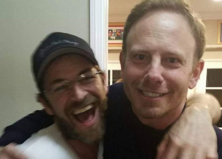 morte luke perry ian ziering