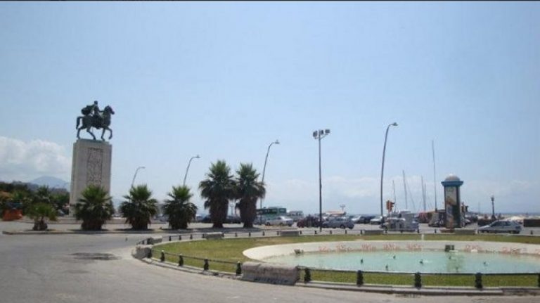 napoli rissa feriti 768x431