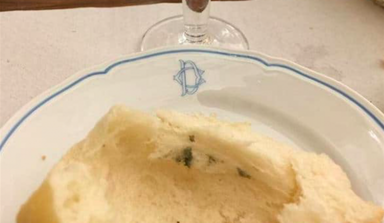 pane-muffa-ristorante-camera