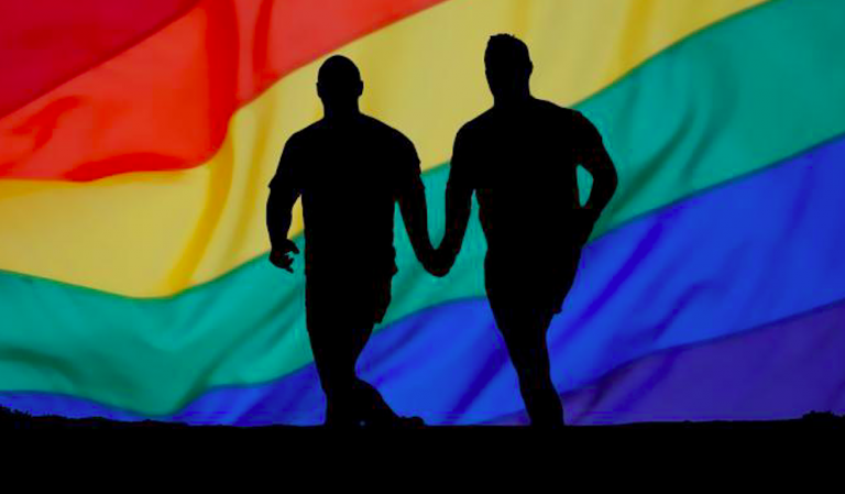 Ragazzi gay cacciati dal ristorante