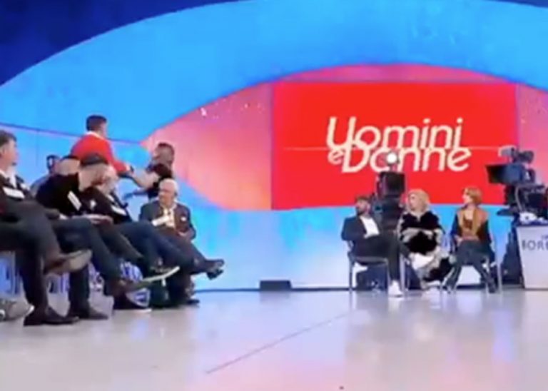 schiaffo diretta 768x548