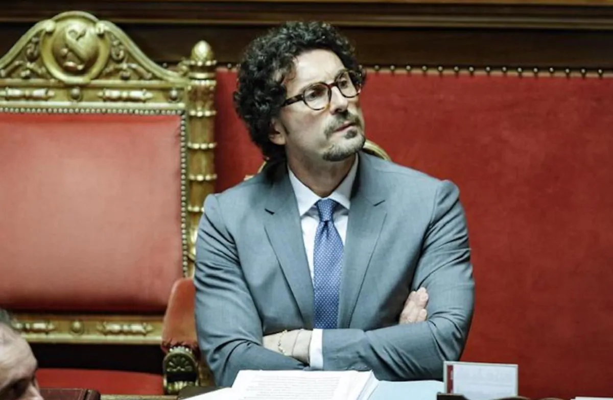 Danilo Toninelli in Senato