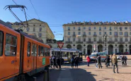 Torino, donna investita da un autobus perde il piede