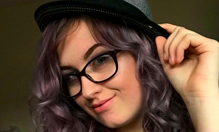 Uccisa a coltellate in un parco a 17 anni