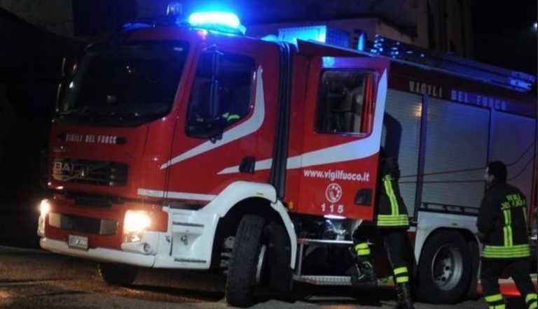 autobus in fiamme