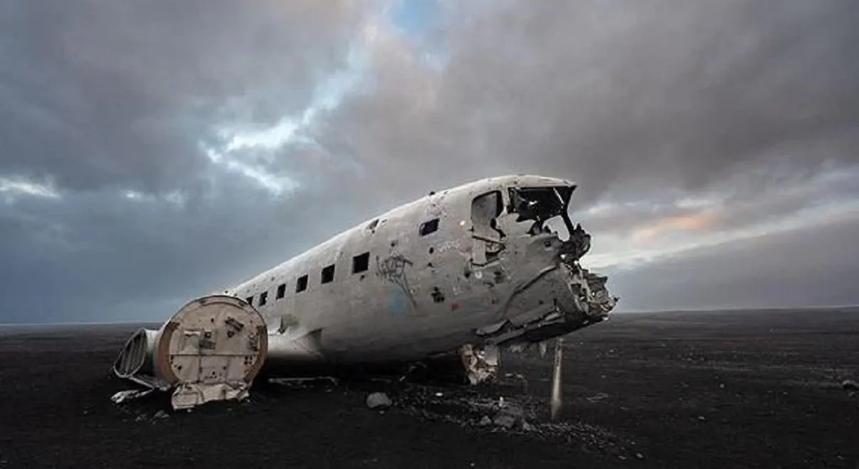 aereo abbandonato islanda