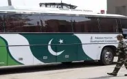 assalto bus pakistan