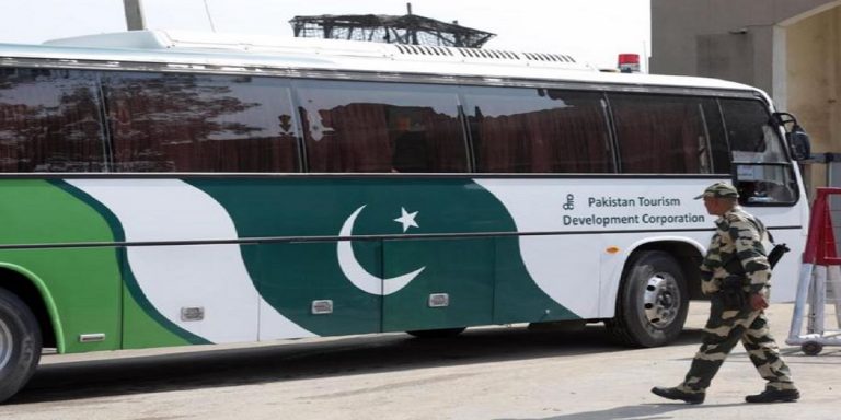 assalto bus pakistan