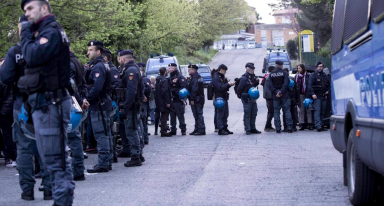 Casal Bruciato, rivolta contro i rom