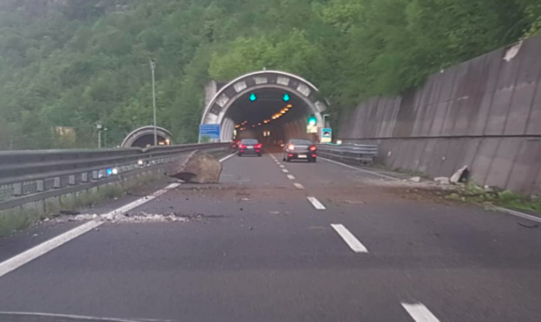 Como, frana sulla superstrada