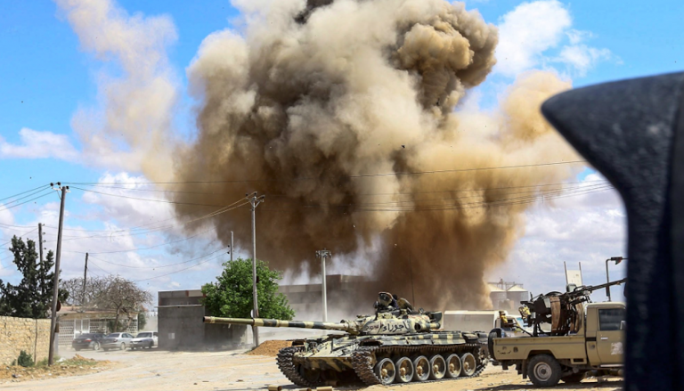 Haftar bombarda Tripoli